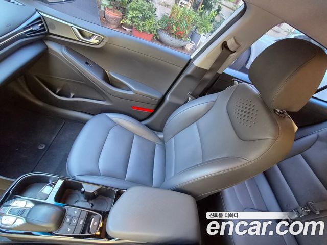 Hyundai Ioniq Electric N 2020 — фото 10