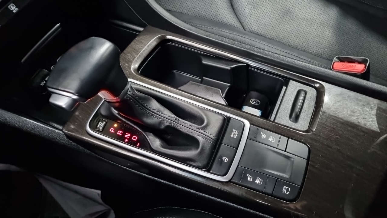 Kia K5 (II) 2.0 Prestige 2019 — фото 16