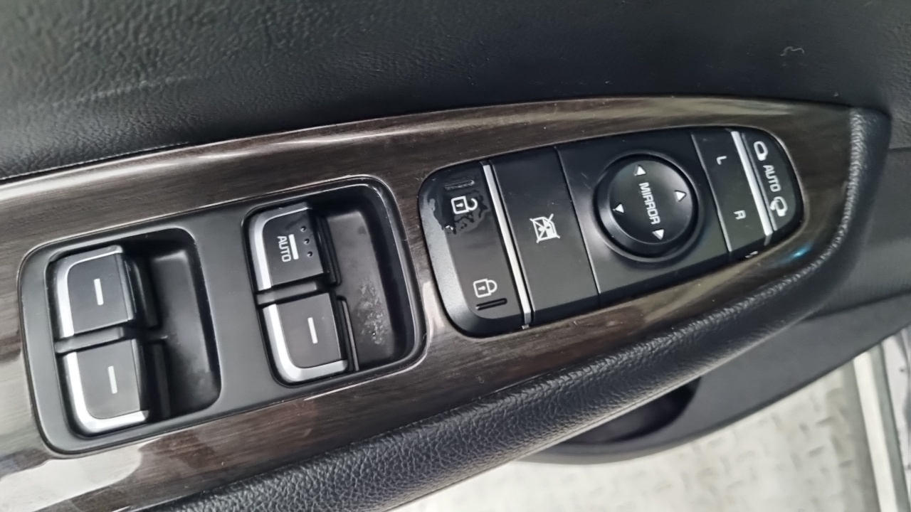 Kia K5 (II) 2.0 Prestige 2019 — фото 19