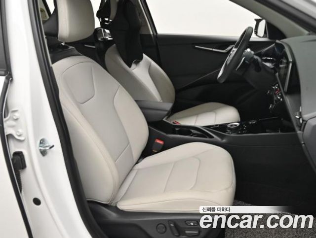 Kia Niro Prestige 2024 — фото 10