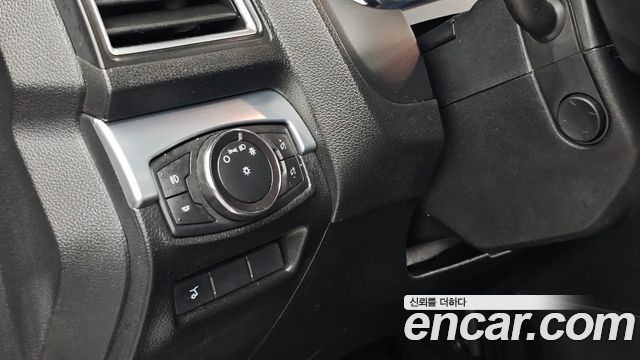Ford Explorer 2.3 Limited 4WD 5th 2018 — фото 19