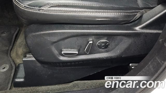 Ford Explorer 2.3 Limited 4WD 5th 2018 — фото 26