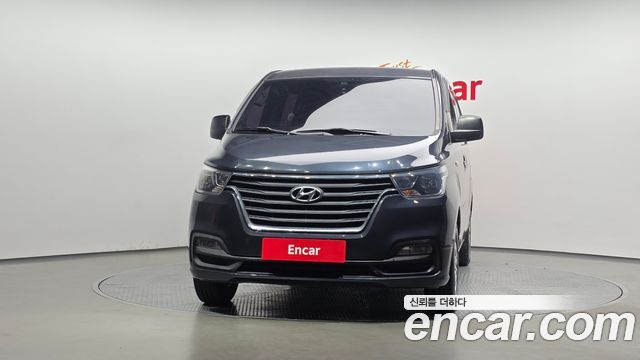 Hyundai Grand Starex Van 5-Seater Modern 2019 — фото 3