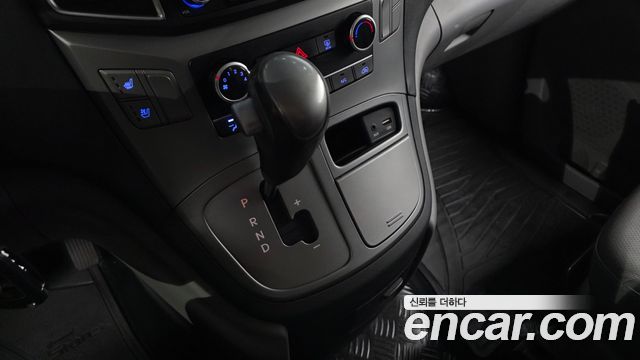 Hyundai Grand Starex Van 5-Seater Modern 2019 — фото 9