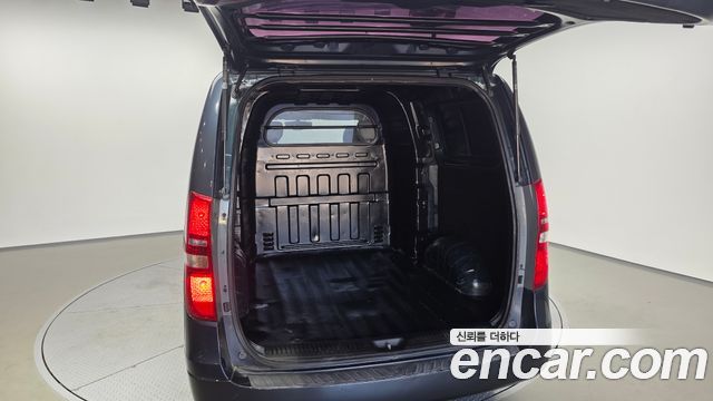 Hyundai Grand Starex Van 5-Seater Modern 2019 — фото 20