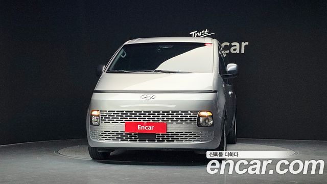 Hyundai Staria Tourer 11-Seater Smart 2022 — фото 3