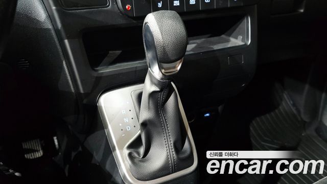 Hyundai Staria Tourer 11-Seater Smart 2022 — фото 9