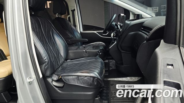 Hyundai Staria Tourer 11-Seater Smart 2022 — фото 18