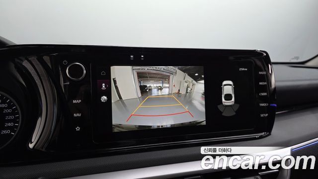 Kia K5 Hybrid (III) Trendy 2023 — фото 15