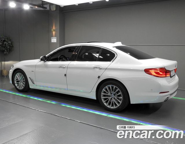 BMW 5 Series (G30) 520d Luxury Special Edition 2018 — фото 2