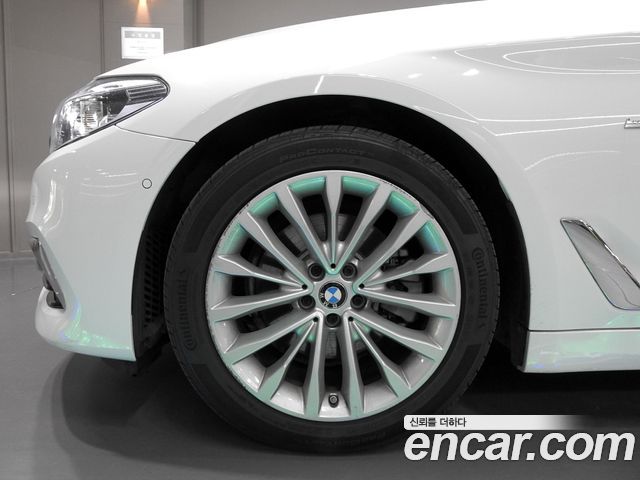 BMW 5 Series (G30) 520d Luxury Special Edition 2018 — фото 5