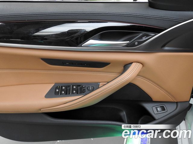 BMW 5 Series (G30) 520d Luxury Special Edition 2018 — фото 19