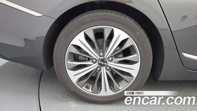 Kia K8 Hybrid Signature 2022 — фото 5
