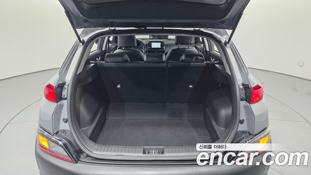 Hyundai Kona Gasoline 2.0 2WD Smart 2021 — фото 17