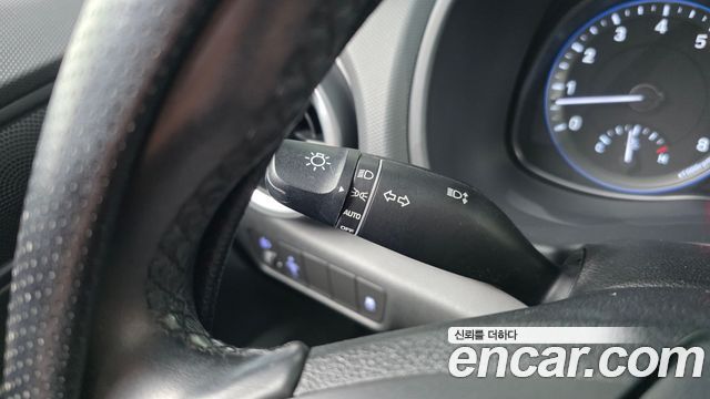 Hyundai Kona Gasoline 2.0 2WD Smart 2021 — фото 29