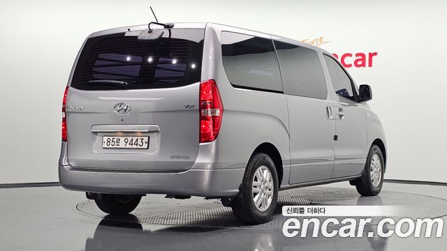 Hyundai Grand Starex 3-Seater VAN Smart 2016 — фото 2