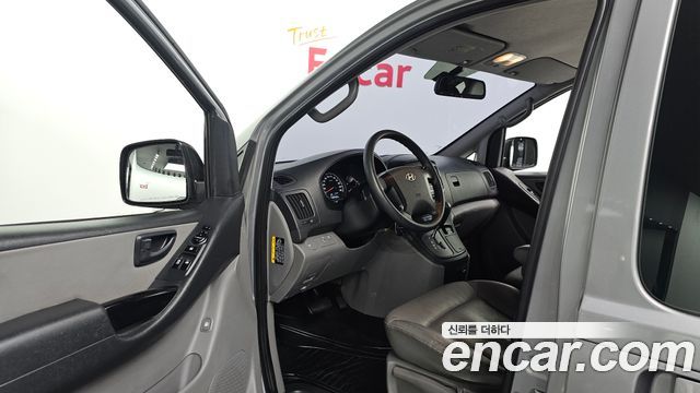 Hyundai Grand Starex 3-Seater VAN Smart 2016 — фото 10
