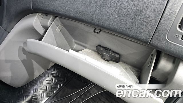 Hyundai Grand Starex 3-Seater VAN Smart 2016 — фото 13