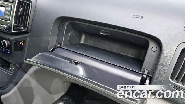 Hyundai Grand Starex 3-Seater VAN Smart 2016 — фото 14