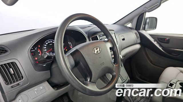 Hyundai Grand Starex 3-Seater VAN Smart 2016 — фото 15