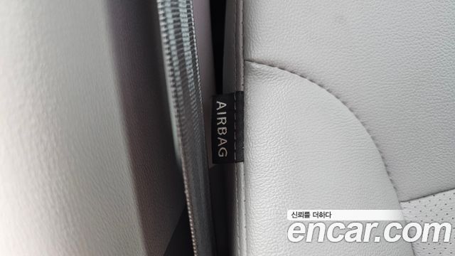 Hyundai Grand Starex 3-Seater VAN Smart 2016 — фото 17
