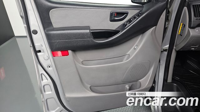Hyundai Grand Starex 3-Seater VAN Smart 2016 — фото 25