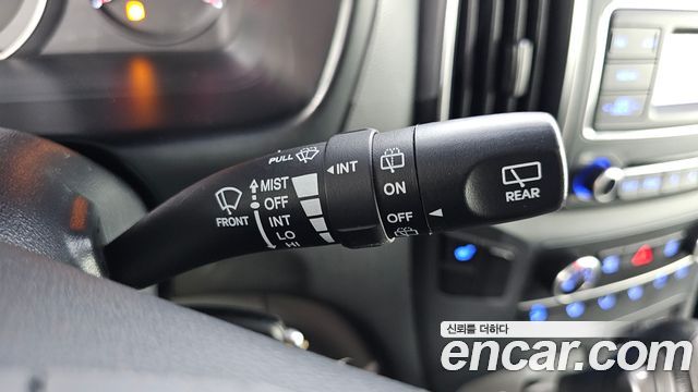 Hyundai Grand Starex 3-Seater VAN Smart 2016 — фото 28