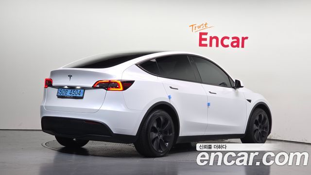 Tesla Model Y RWD 2023 — фото 2