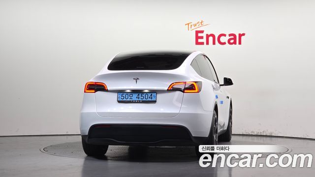 Tesla Model Y RWD 2023 — фото 4