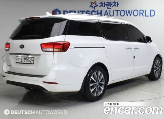 Kia Carnival 11-seater Luxury 2016 — фото 2