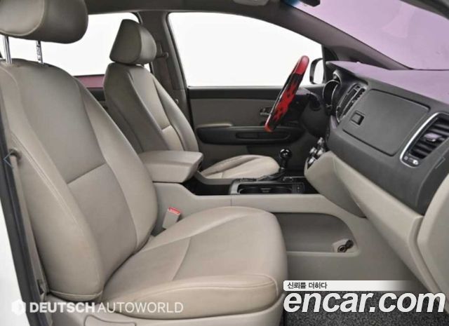 Kia Carnival 11-seater Luxury 2016 — фото 10
