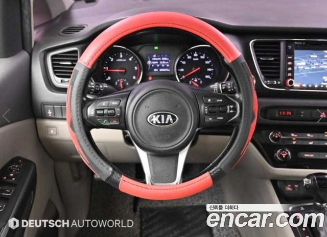 Kia Carnival 11-seater Luxury 2016 — фото 18