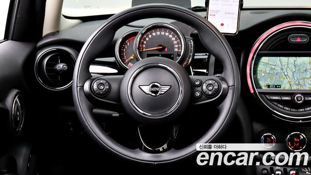 MINI Cooper 5Door HIGH 3rd 2018 — фото 16