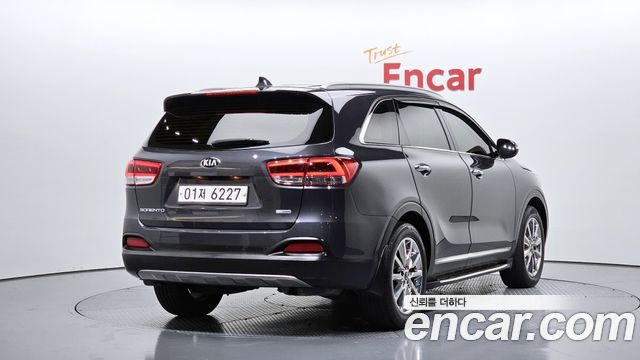 Kia Sorento Diesel 2.0 2WD Noblesse 2017 — фото 2