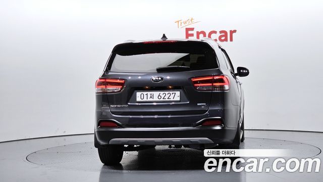 Kia Sorento Diesel 2.0 2WD Noblesse 2017 — фото 4