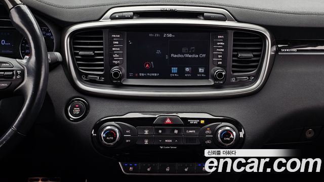Kia Sorento Diesel 2.0 2WD Noblesse 2017 — фото 14