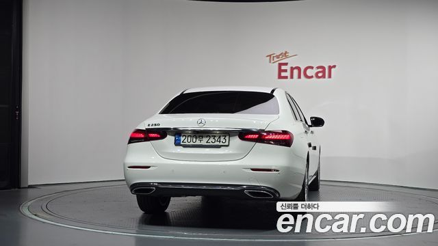 Mercedes-Benz E-Class (W213) E250 Exclusive 2021 — фото 4