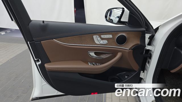 Mercedes-Benz E-Class (W213) E250 Exclusive 2021 — фото 24
