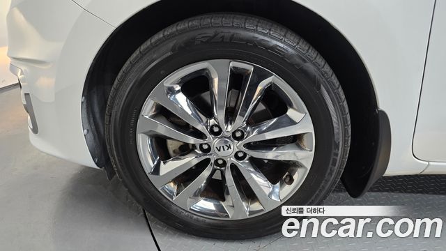 Kia Carnival 7-seater Limousine President 2016 — фото 5