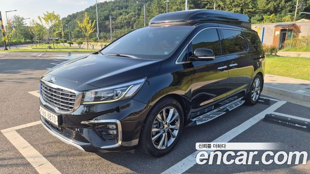 Kia Carnival 9-Seater Noblesse Special