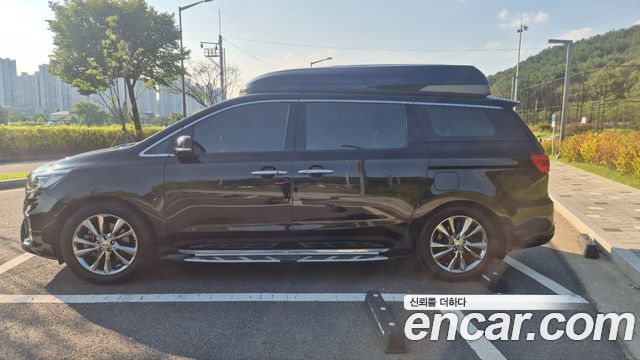 Kia Carnival 9-Seater Noblesse Special 2019 — фото 4