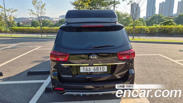 Kia Carnival 9-Seater Noblesse Special 2019 — фото 6