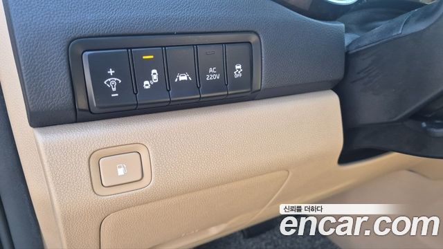 Kia Carnival 9-Seater Noblesse Special 2019 — фото 9