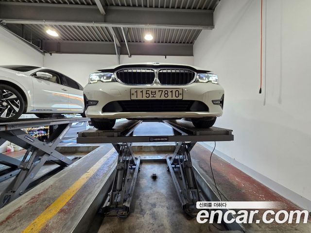BMW 3 Series (G20) 320i