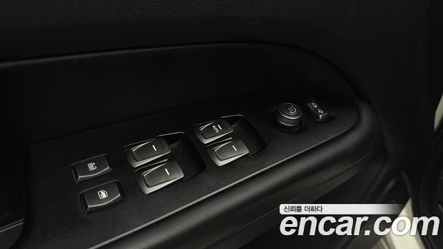 KG Mobility (SsangYong) Rexton Sports Khan Diesel 2.2 4WD Prestige 2022 — фото 5