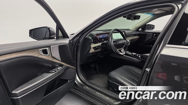 Kia K8 2.5 Gasoline 2WD Noblesse 2022 — фото 10