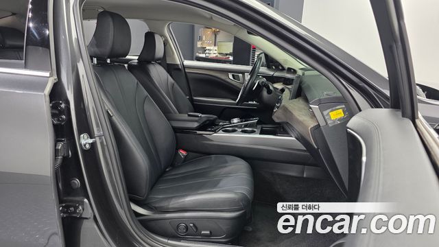 Kia K8 2.5 Gasoline 2WD Noblesse 2022 — фото 11