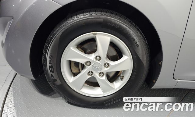 Hyundai Avante 1.6 GDi Smart Standard 2015 — фото 5