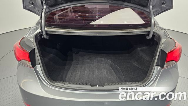 Hyundai Avante 1.6 GDi Smart Standard 2015 — фото 20