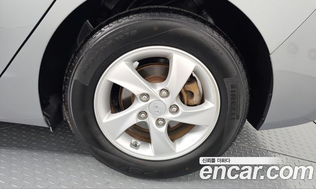 Hyundai Avante 1.6 GDi Smart Standard 2015 — фото 21